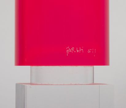 Jean-Claude FARHI (1940-2012) Colonne biseautée, 2004-2006
Petite sculpture en polyméthacrylate
Signée...