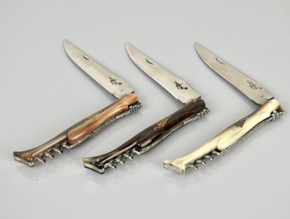 null Set of 3 nice folding knives "Laguiole R", in horn. Good condition