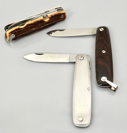null A folding knife "Jacques Mongin" with 8 blades and two other folding knives...