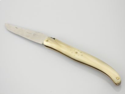 null A large folding Laguiole knife "Gordesse St Chely", horn handle, 13 cm blade....