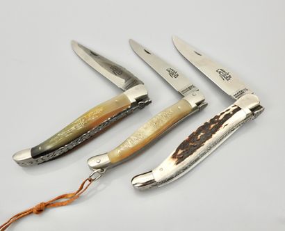 null Set of 3 folding knives "Laforge de laguiole", horn handles. Good condition...