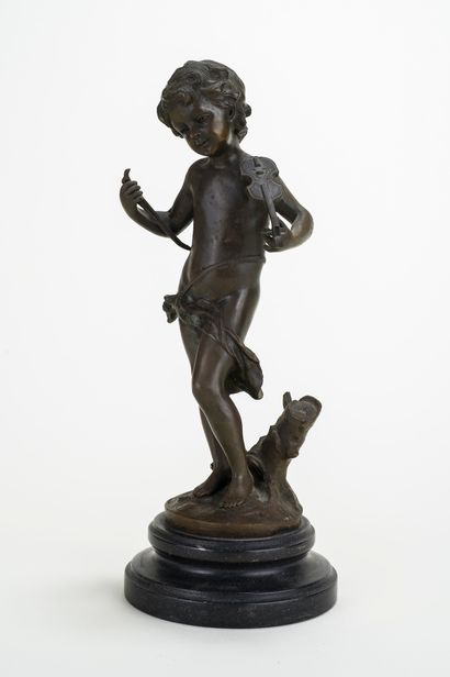 null After Auguste Moreau (1855-1919)

The violinist 

Bronze medal, black marble...