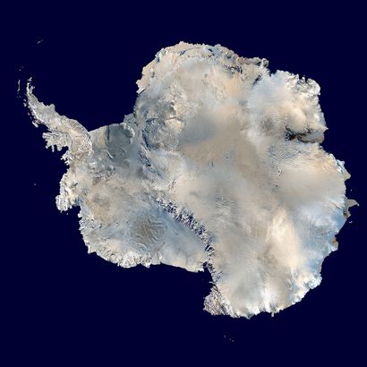 null NASA. GRAND FORMAT. Exceptionnelle vue plein format du Continent de l'Antartique...