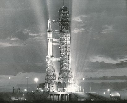 NASA Nasa. Vue hollywoodienne de la fusée SATURN 1-B sur son pas de tir de Cap Kennedy...