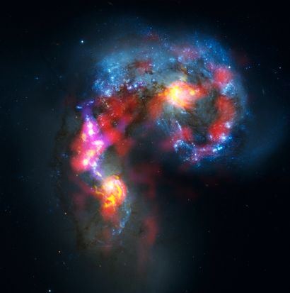 NASA NASA. GRAND FORMAT. Superbe vue des galaxies des antennes qui sont une paire...