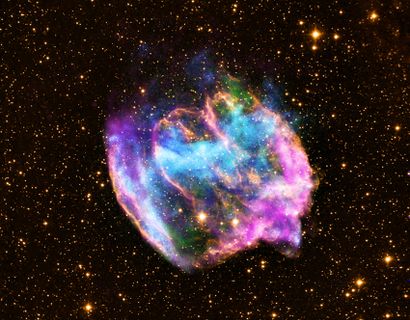 NASA NASA. GRAND FORMAT. Magnifique photographie d'une Supernova déformée qui renferme...