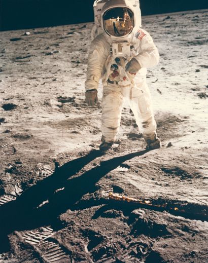 NASA 
NASA. Mission Apollo 11. Photographie historique : le "MUST HAVE" de tous les...