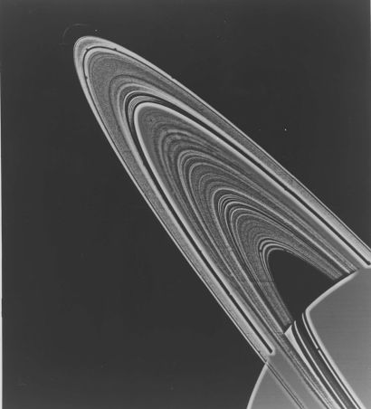 NASA 
NASA. Spectaculaire vue des anneaux de la planète Saturne. Circa 1980. Tirage...