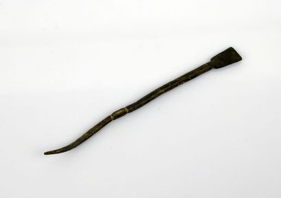 null Stylus for writing

Bronze 9 cm

Probably Roman period