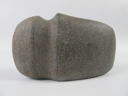 null Polished hammer-axe with throat

Endogenous stone of basalt type 14 cm

Object...