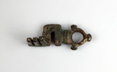 null Translation key with three teeth comb

From a XIXth century collection of a...