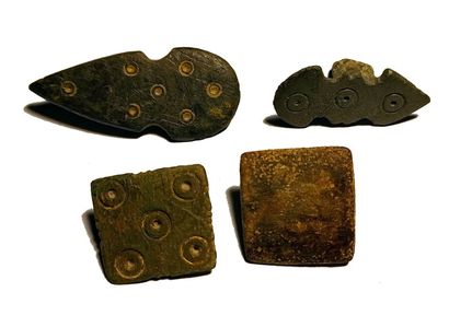 null Four decorative elements

Bronze

Merovingian or high period
