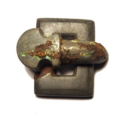 null Boucle de ceinture

Bronze niellé 35 mm

En l'état

Moyen-âge