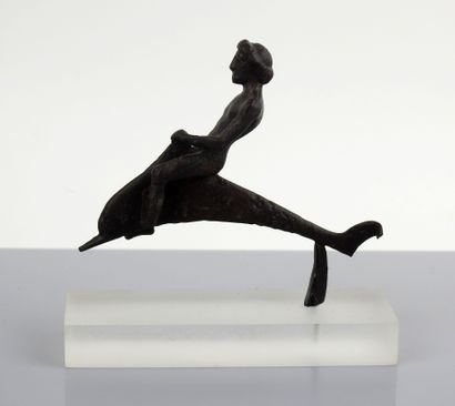 null Statuette representing a young man riding a dolphin

Bronze 10 cm

Modern w...