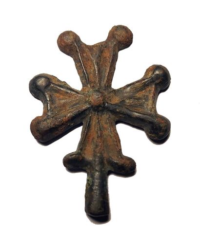 null Croix en bronze

5 cm

Epoque byzantine