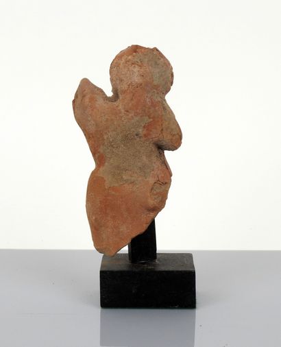 null Statuette representing a large Harpocrates, finger in the mouth

Terracotta...