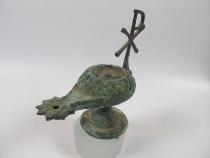 null Oil lamp in bronze

12 cm 12 cm

The body of the lamp in the shape of a lamb...