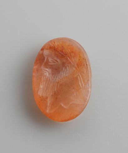 null Large intaglio representing a bearded man wearing a laurel wreath

Agate 2.7...