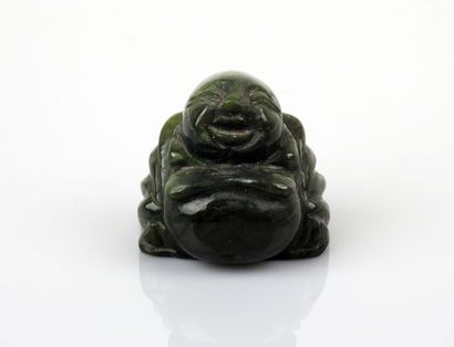 null Putai

Buddha of Happiness and Fortune

Nephrite jade 3,5 cm

China