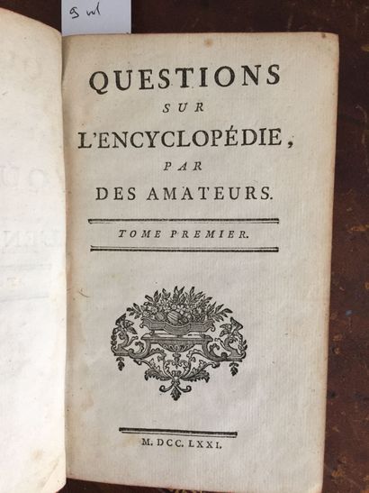 null VOLTAIRE: Questions sur l'Encyclopédie, par des amateurs. S.n.s.l., 1771. 9...