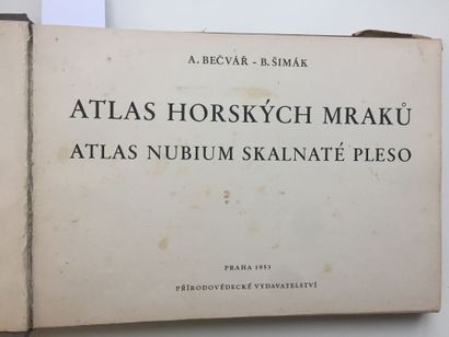 null PHOTOGRAPHIE - SIMAK- Atlas Horskych Mraku. Prague, 1953. In-4 oblong toile...