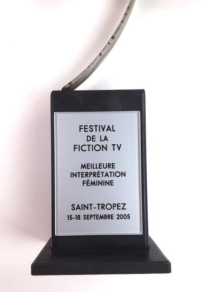 null TELEVISION – Festival de la Fiction TV de Saint-Tropez 2005 / Trophée remis...