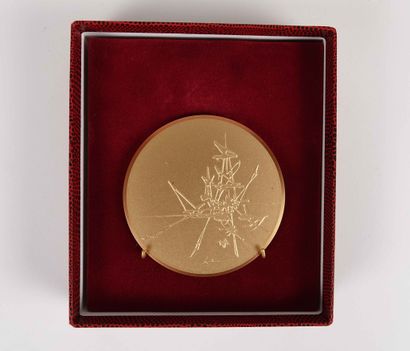null Georges Mathieu (1921-2012)

Médaille en bronze doré, Aquitaine Antar, signée...