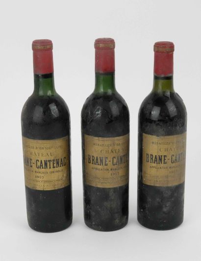 null 3 bouteilles Brane Cantenac 1957 

Étiquettes tachées, niveau légèrement bas...