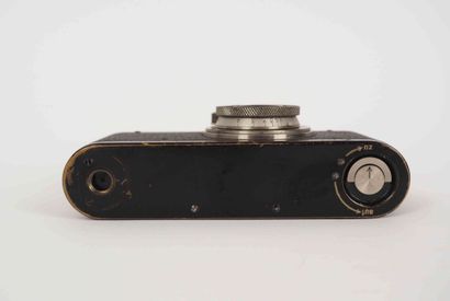 null Appareil photographique Leica standard noir n°102367 (1932) avec objectif Elmar...