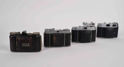 null Ensemble de deux appareils miniatures Minox : petit "Leica" avec accessoires...