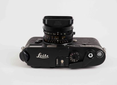 null Appareil photographique noir Leica M4-2 n°1528858 (1980) avec objectif Summicron-M...