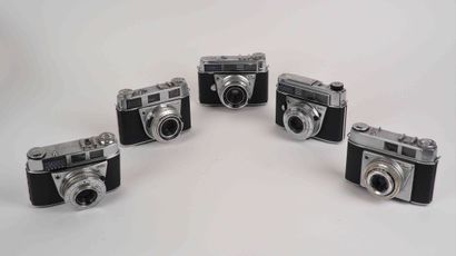 null Ensemble de cinq appareils photographiques Kodak : Retinette f (Angénieux),...