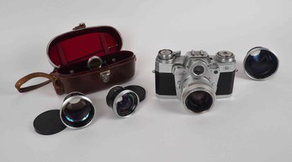 null Ensemble Zeiss Ikon divers : Contarex Bull'Eye avec objectif Planar 2/50 mm....
