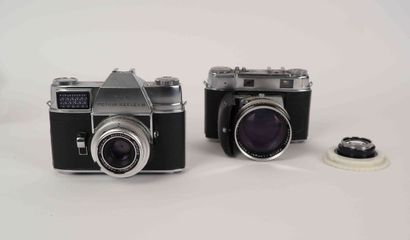 null Set of two miscellaneous cameras: Kodak Retina Reflex III (Retina-Xenar 2.8/50...