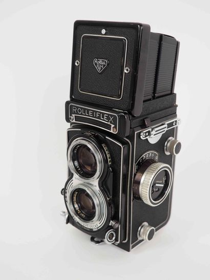null Rolleiflex T camera 2164450 with Carl Zeiss Tessar 3.5/75 mm and Heidosmat 2.8/75...
