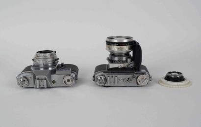 null Ensemble de deux appareils photographiques divers : Kodak Retina Reflex III...