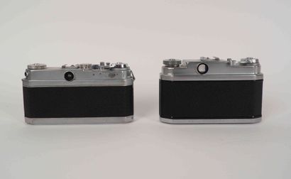 null Set of two cameras: Foca Universal n°208 936 R with Foca Oplarex 1.9/5cm lens...