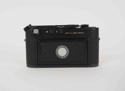 null Black Leica M4-P camera n°1604845 (1982) without lens.