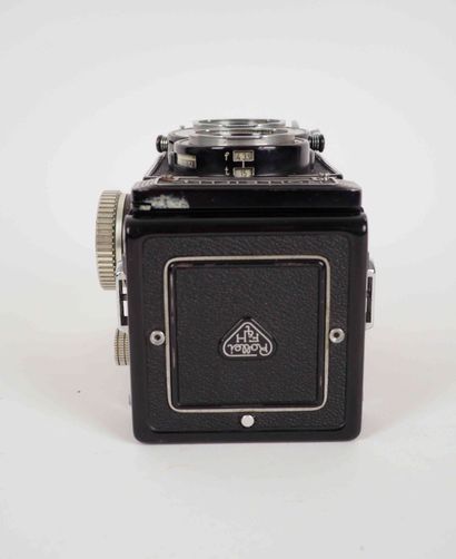 null Rolleiflex T camera 2164450 with Carl Zeiss Tessar 3.5/75 mm and Heidosmat 2.8/75...