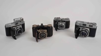 null Ensemble de quatre appareils photographiques Kodak divers : Retina, Retina Ia,...