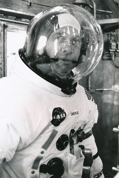 null Nasa. Mission Apolllo 14. L'astronaute ALAN SHEPPARD. 1971.Tirage argentique...