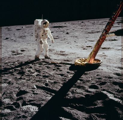 null Nasa. GRAND FORMAT. Mission Apollo 11. La célèbre photographie de l'astronaute...