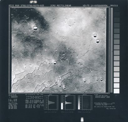 null Nasa. Viking mission. Rare original image taken by scientists as soon as they...