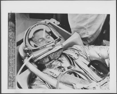 null NASA. Astronaut Gordon Cooper is ready for his mission in the "FAITH 7" capsule...