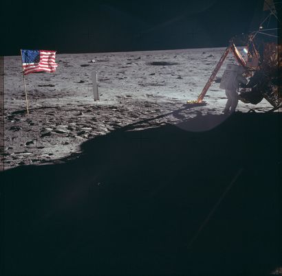 null Nasa. LARGE FORMAT. Apollo 11 mission. Rare. Historical photograph. In front...