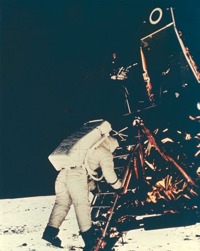 null NASA. Mission Apollo 11. Photographie historique. L'astronaute Buzz Aldrin photographié...