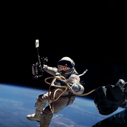 null Nasa. LARGE FORMAT. Historic spacewalk of astronaut ED. WHITE. White is wearing...