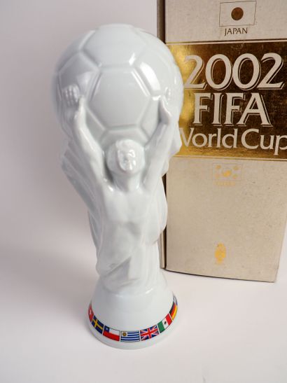 null Football/World Cup 2002/Asia/Brazil. Spectacular replica-vial of alcohol, nasty...