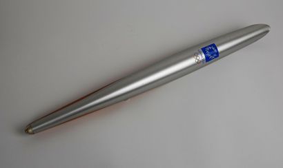 null Olympic Games. Athens 2004. Official torch. Combining the modernity of silver...