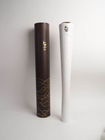 null Olympic Games/Rio, summer 2016/ Amazing official torch with its two positions,...